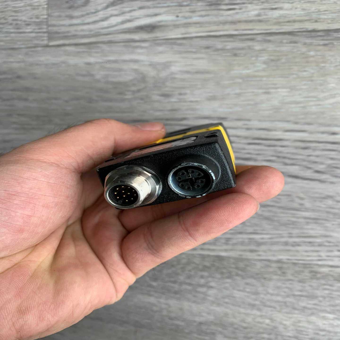 (工仔机械）台达变频器VFD185F43A，一手