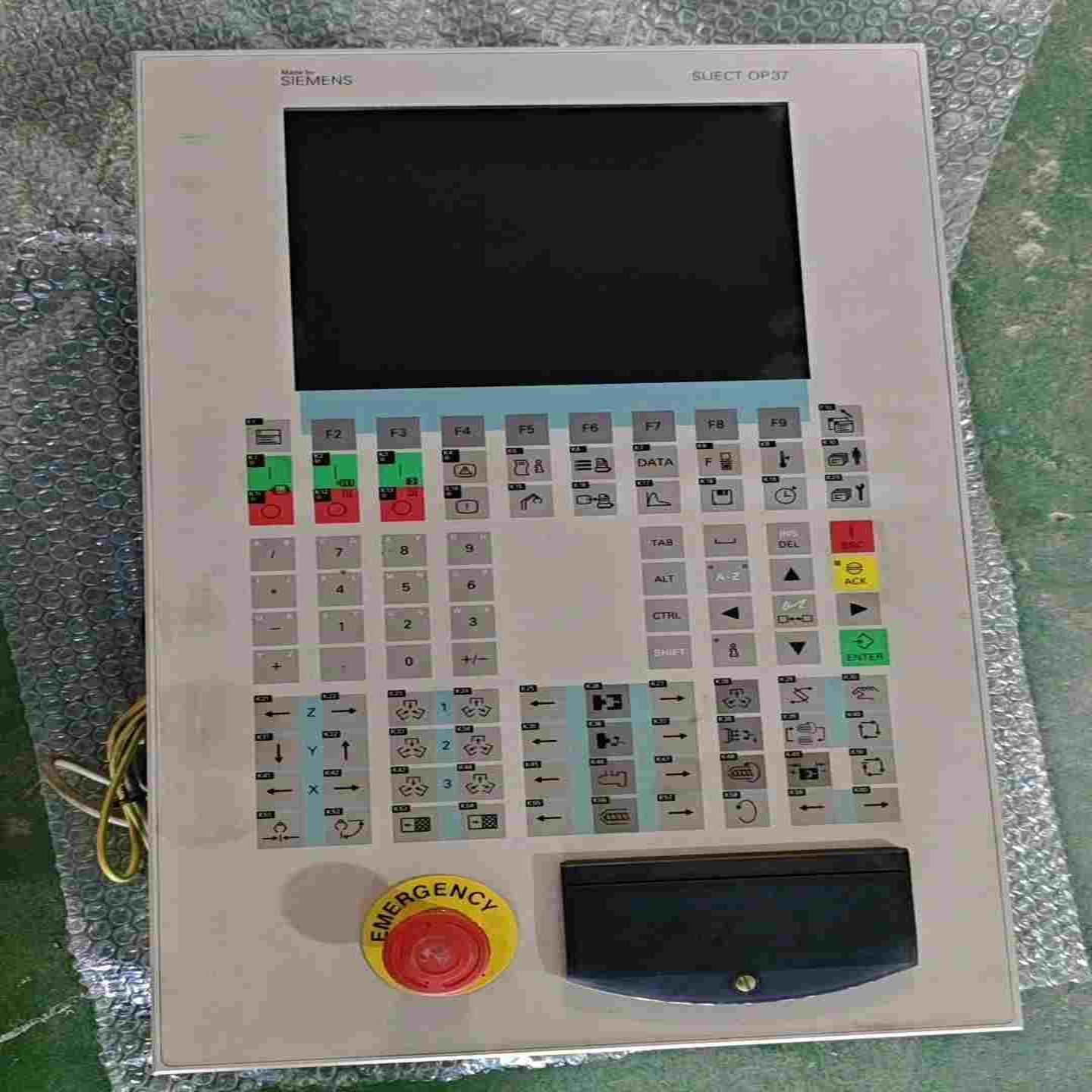 西门子触摸屏6av3637-7ab16-1am0~议价