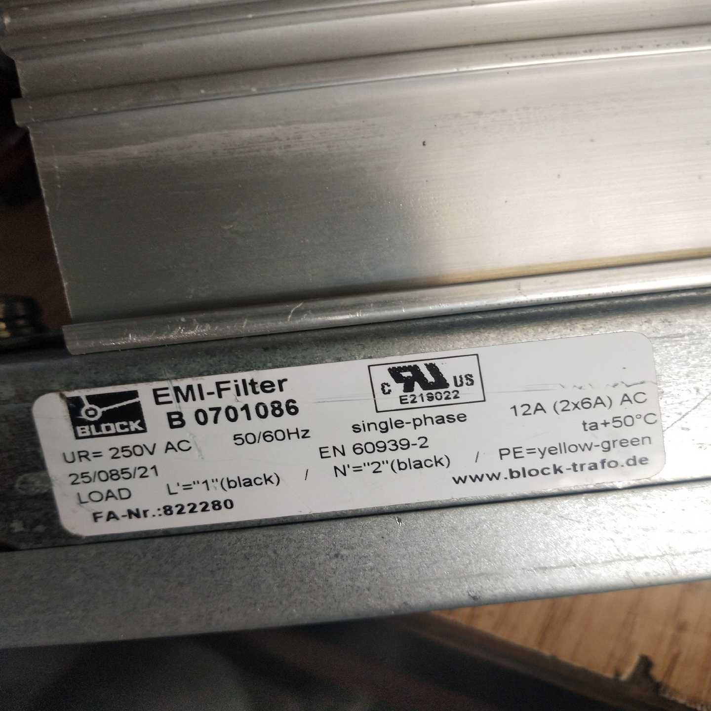 伦茨变频器 8200  0.55KW  加BLOK 滤波器（佳毅工控）
