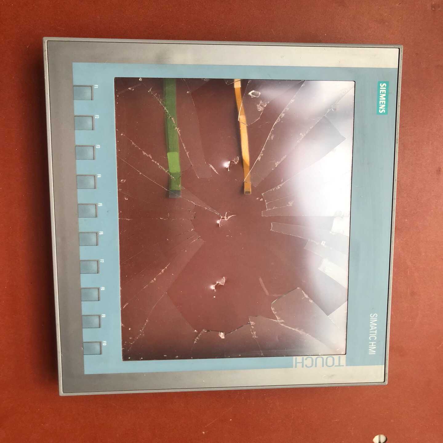议价西门子KTP1200前面框,触摸碎了,实物图,边框有点瑕疵,