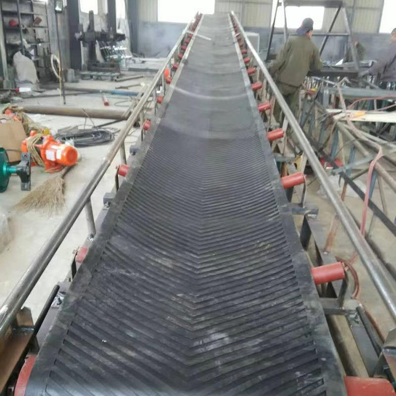 皮带输送机 爬坡移动输送机流水线斜坡上料提升机 大型皮带爬坡机