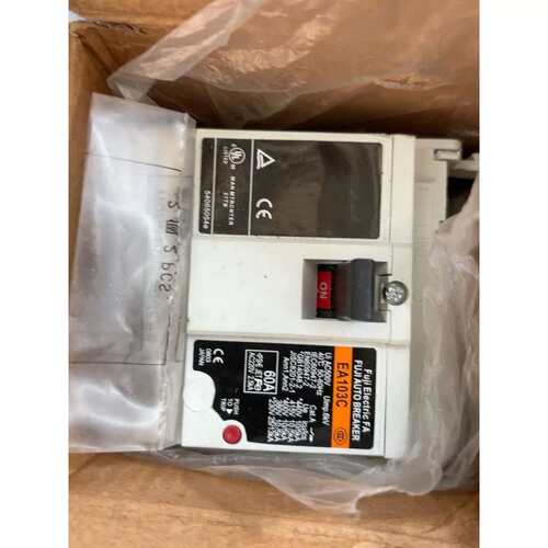 议价进口正品塑壳断路器EA103C 3P 60A还有一盒可开票