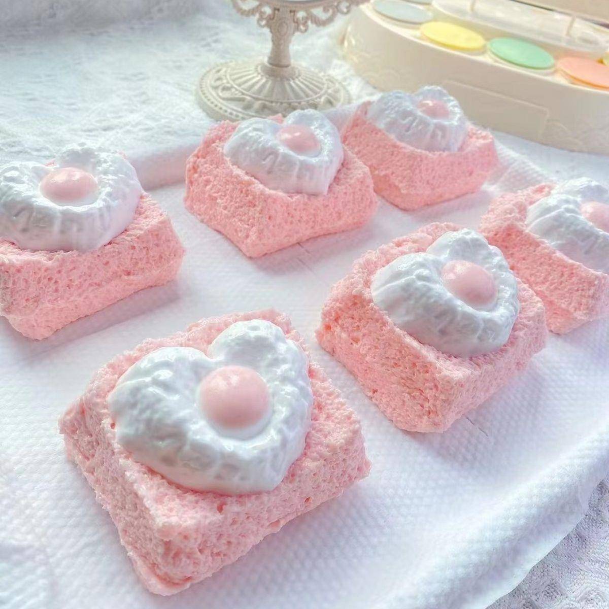 硅胶捏捏荷包蛋吐司仿真发泄回弹解压硅胶玩具袋子可爱少女心玩具