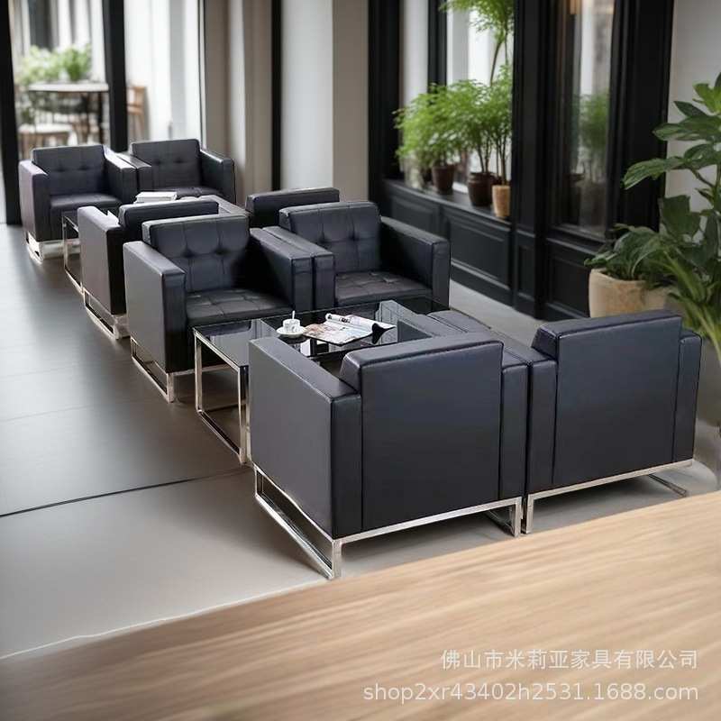 黑色沙发皮质办公室客户接待休息室公司小型两个单人沙发中间茶几