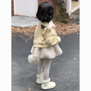 韩版女童2025秋冬新款奶黄色可爱小兔子针织毛衣儿童白色毛绒短裙