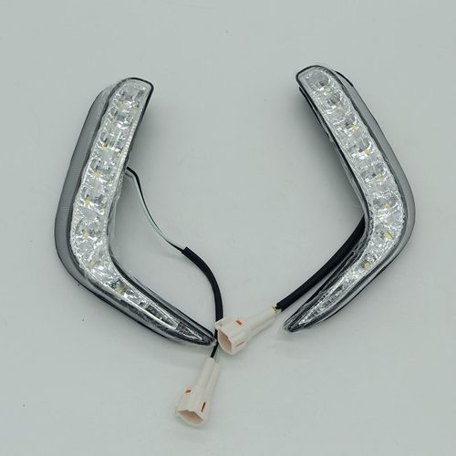 瑞易雷军V8电动汽车轿车前雾灯前保险杠日行灯前杠灯前护杠装饰灯