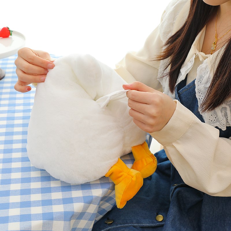 鸭屁屁毛绒玩具纸巾公仔鼻涕可爱玩偶毛绒玩具抱枕装饰汽车抽纸盒