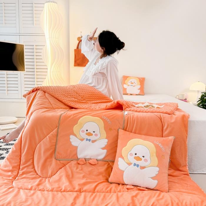 2023新款加厚豆豆绒多功能抱枕被子两用午睡汽车载办公室空调被