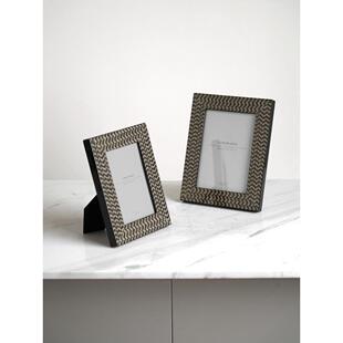 范琦简约现代树脂瓦楞相框桌卧室床头柜相框样板房书房软装饰