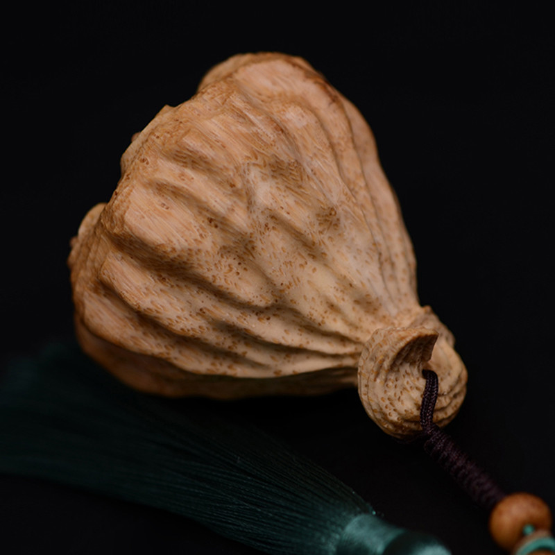 手工雕刻竹根雕活籽大莲蓬流苏挂饰实心竹手把件老料挂绳古风挂件