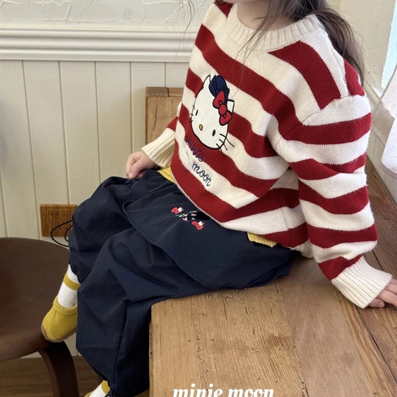 小月亮女孩套装2025秋季韩式条纹猫毛衣3026 +臀帘休闲工装裤3027