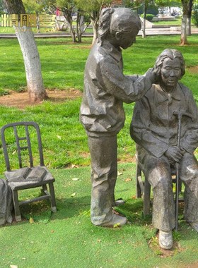 玻璃钢仿铜人物雕塑景观广场推轮椅老人雕像孝文化主题铜雕人物像