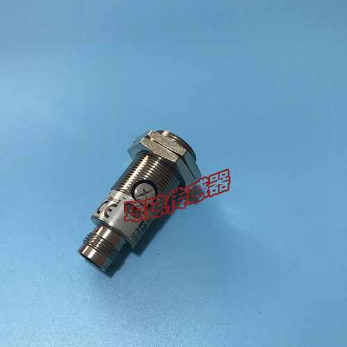 欧姆龙E3FB-DN22E3FB-DN21E3FB-DN12圆柱形光电开关传感器