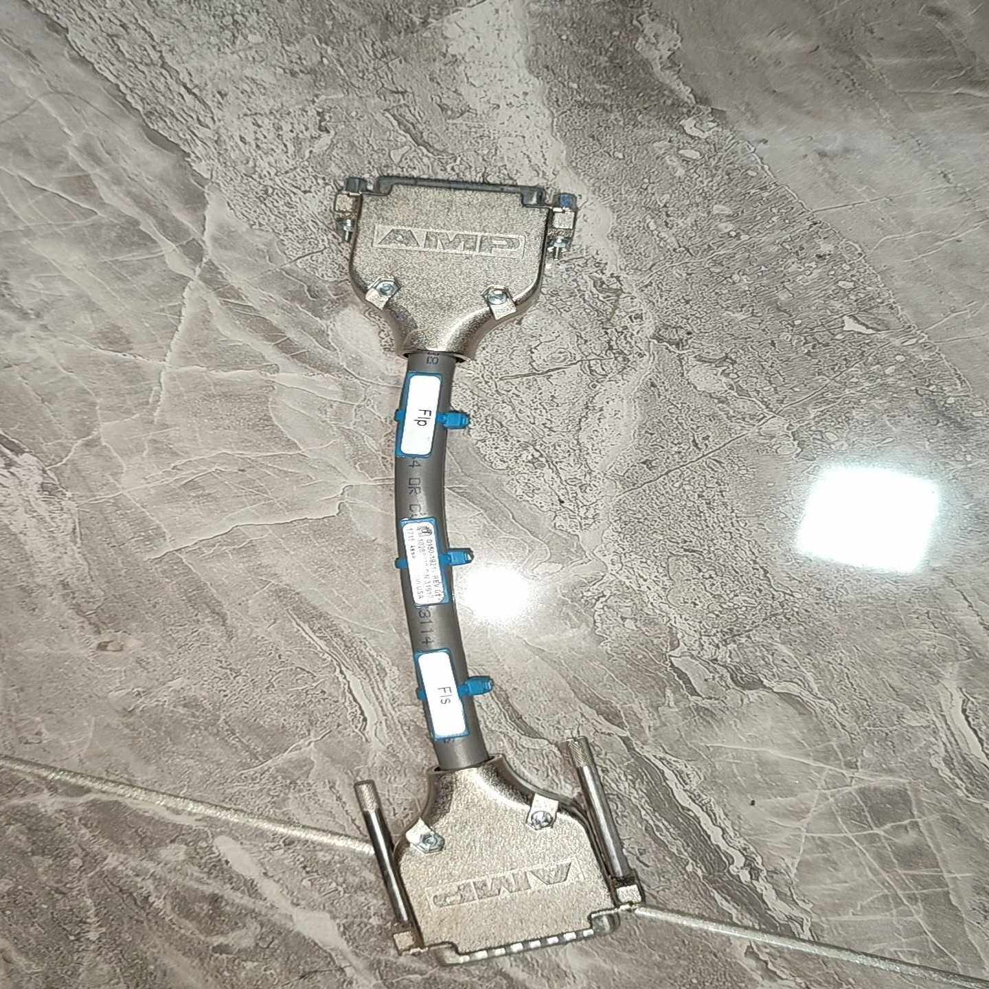 美国原装AMP0150-19214REV01数据线--议价商品