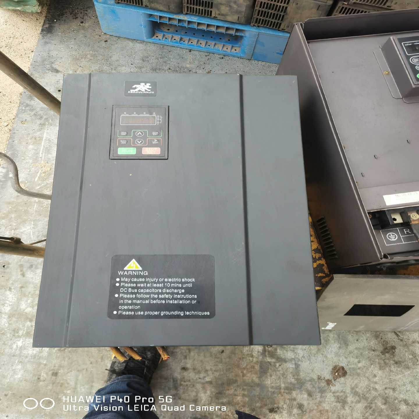 久联久变频器JB10C-037/045P-4 实物图 37/【落红设备】