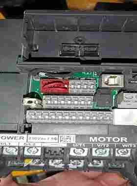【议价】vfd7a5ms21ansaa主板220v1.5kw主轴变频