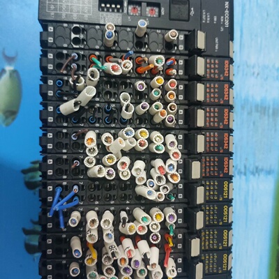 NXECC201欧姆龙PLC带模块ID5342OD-议价