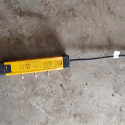 安全光栅一发射器型号SMTE0112N46GE拍时议价议价