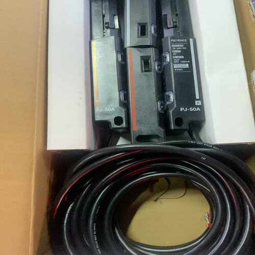 基恩士PJ-50A 一套。700 有一个线剪断啦 线还在~询价