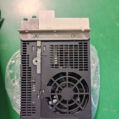 松下伺服驱动器MFDLNB3SE，5KW，成色漂亮，功能完好--议价商品