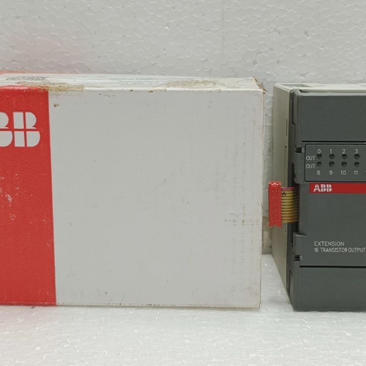 ABB XO16N1D3.0 Extension Module 1SBP260105R1001 16 Transisto - 实物图