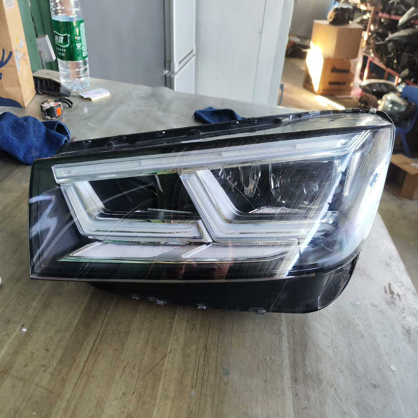 E162奥迪Q5L左前大灯，原厂LED拆车大灯总成，全脚--议价商品