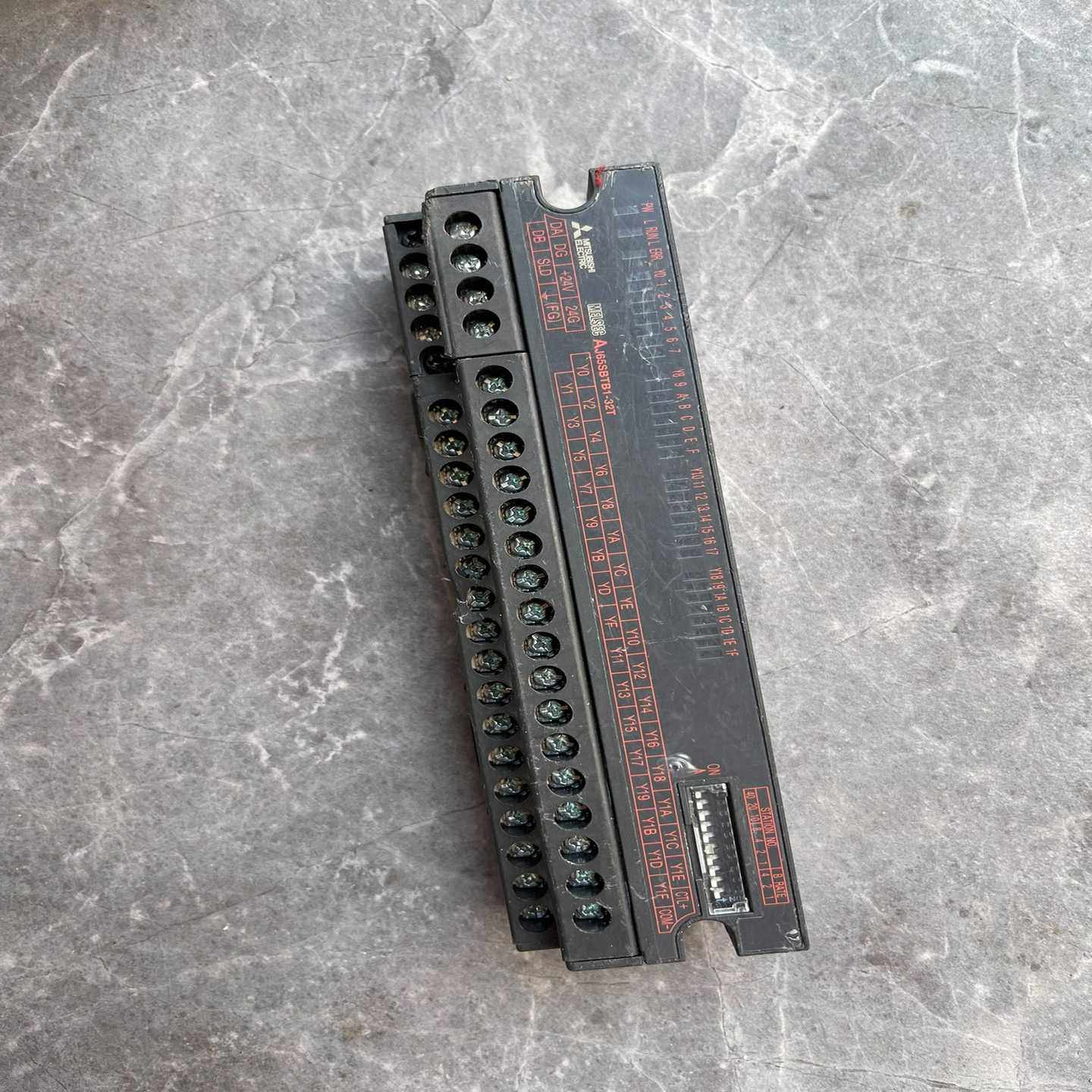 三菱远程模块AJ65SBTB1-32T，东西看图有2个，--议价商品