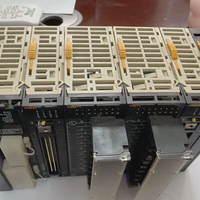 欧姆龙CPU一套CJ1MCPU11带模块ID231OD2-议价