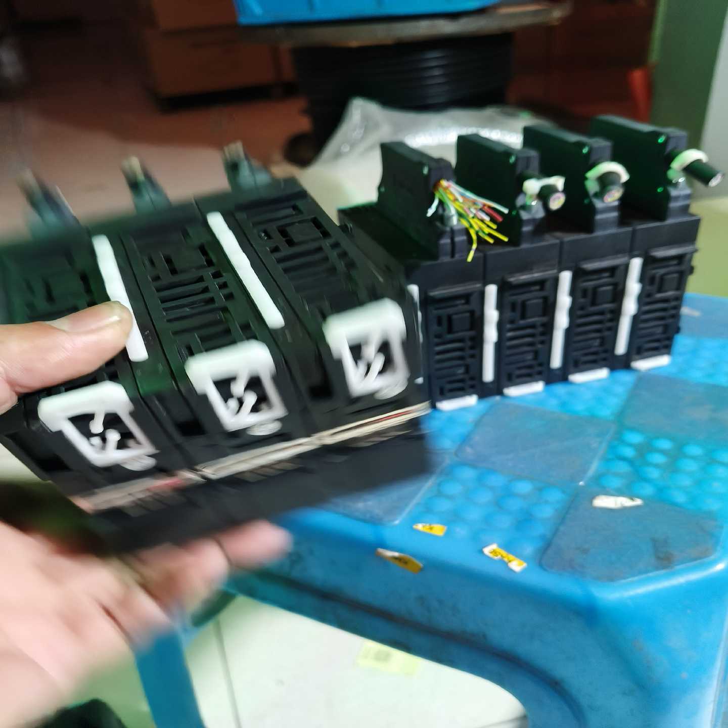 议价汇川PLCAM600-3200END有7个，95新以上，