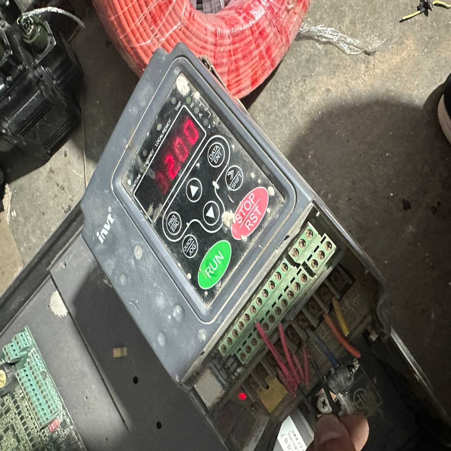 英威腾变频器1.5kw上电如图70议价