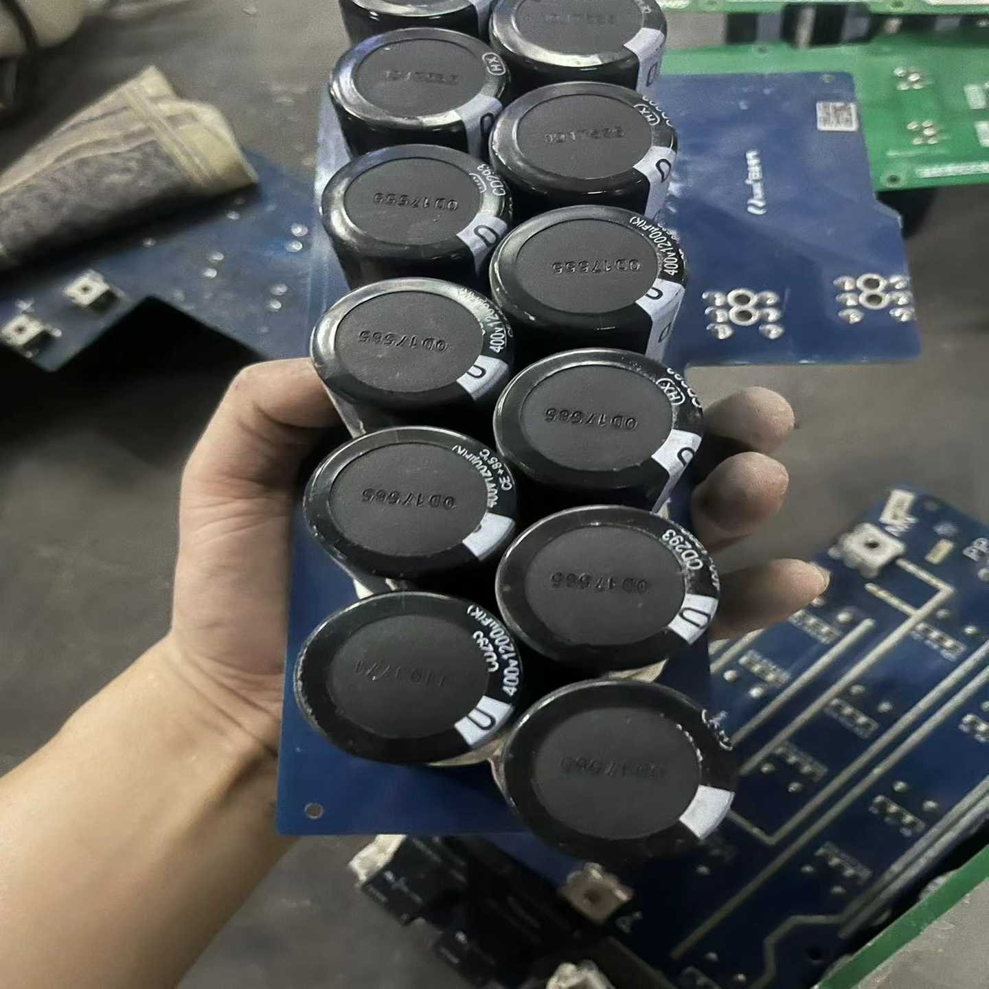 伟创电容板，400V1200UF【博航商行】