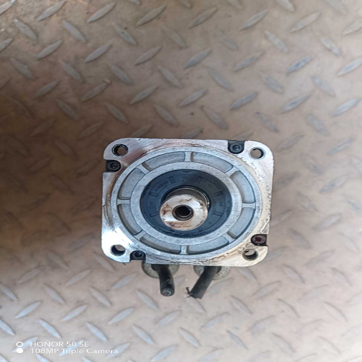 议价步科伺服电机750瓦型号SMH80S-0j075-30AAK-维修/现货