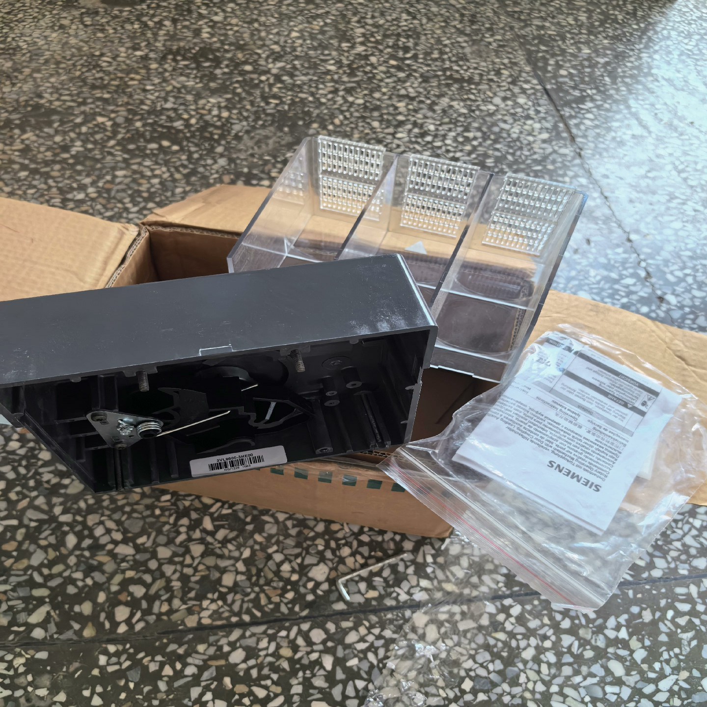 3VL9600-3HG05德国西门子SIEMENS塑壳断路--议价商品