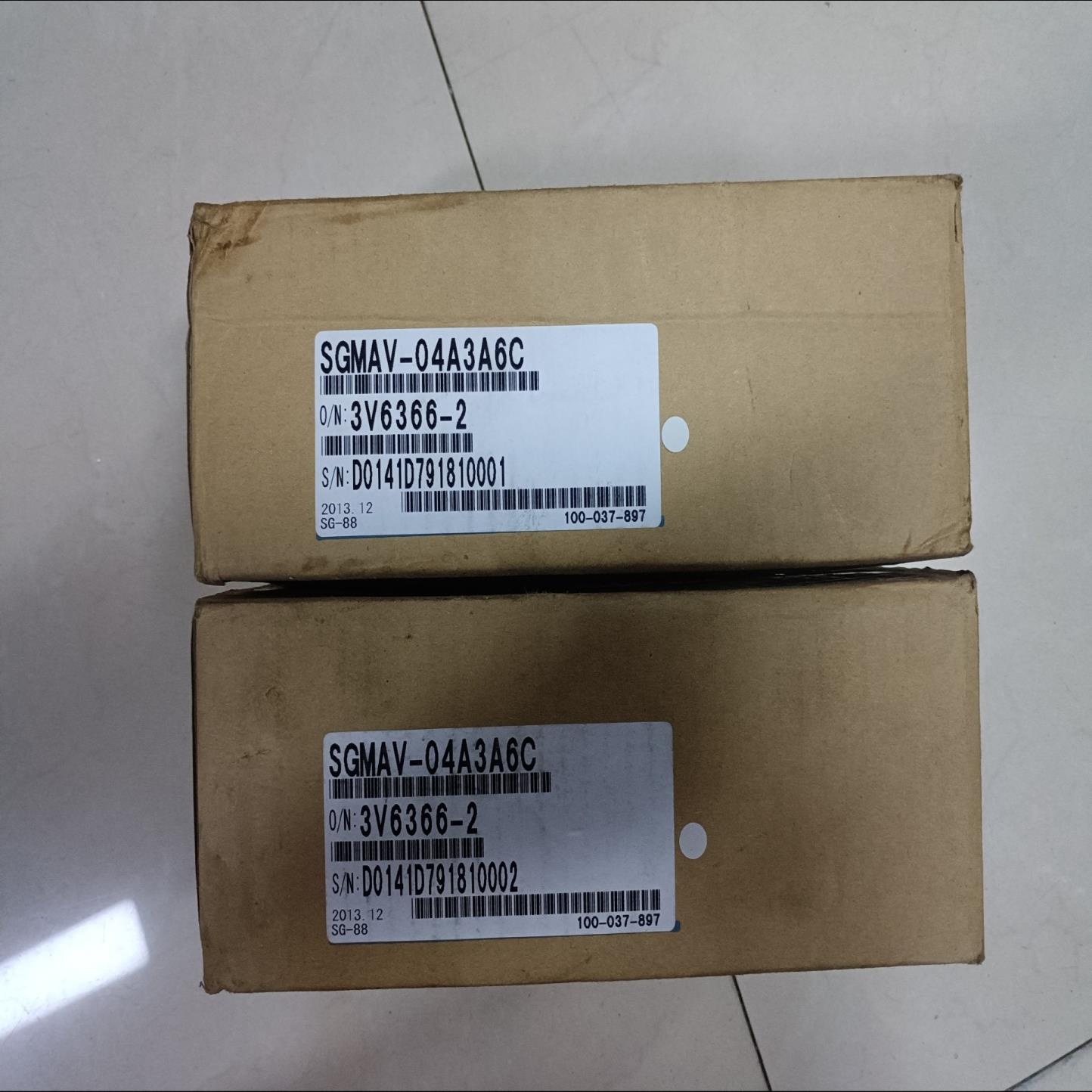 SGMAV-04A3A6C 全新原装安川 400W伺服电机议价商品