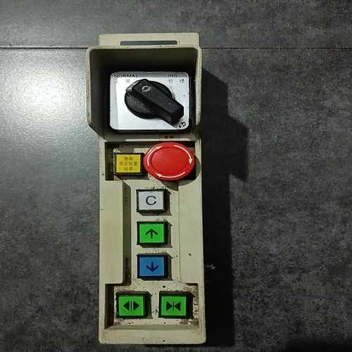 拆机三菱电梯轿顶检修手柄控制盒，型号:YX201B497-0--议价商品