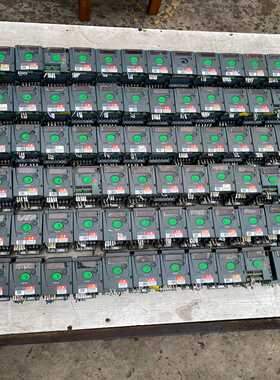 施耐德变频器0.75KW，ATV310H075N4E，实物拍-议价