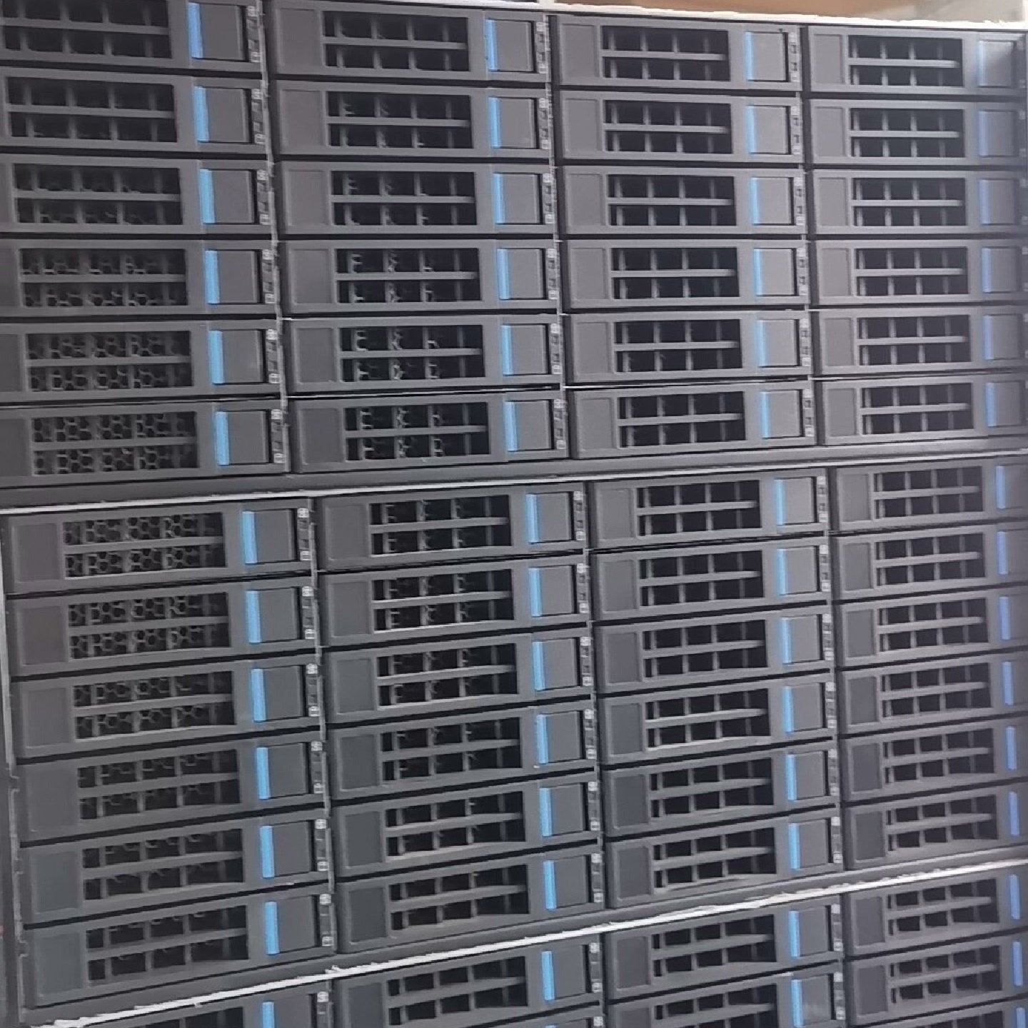 国鑫24盘位空机箱12GB背板带扩展芯片双电议价,电子元器件市场,其它元器件,淘宝优惠券,粉丝福利购,淘宝优惠卷