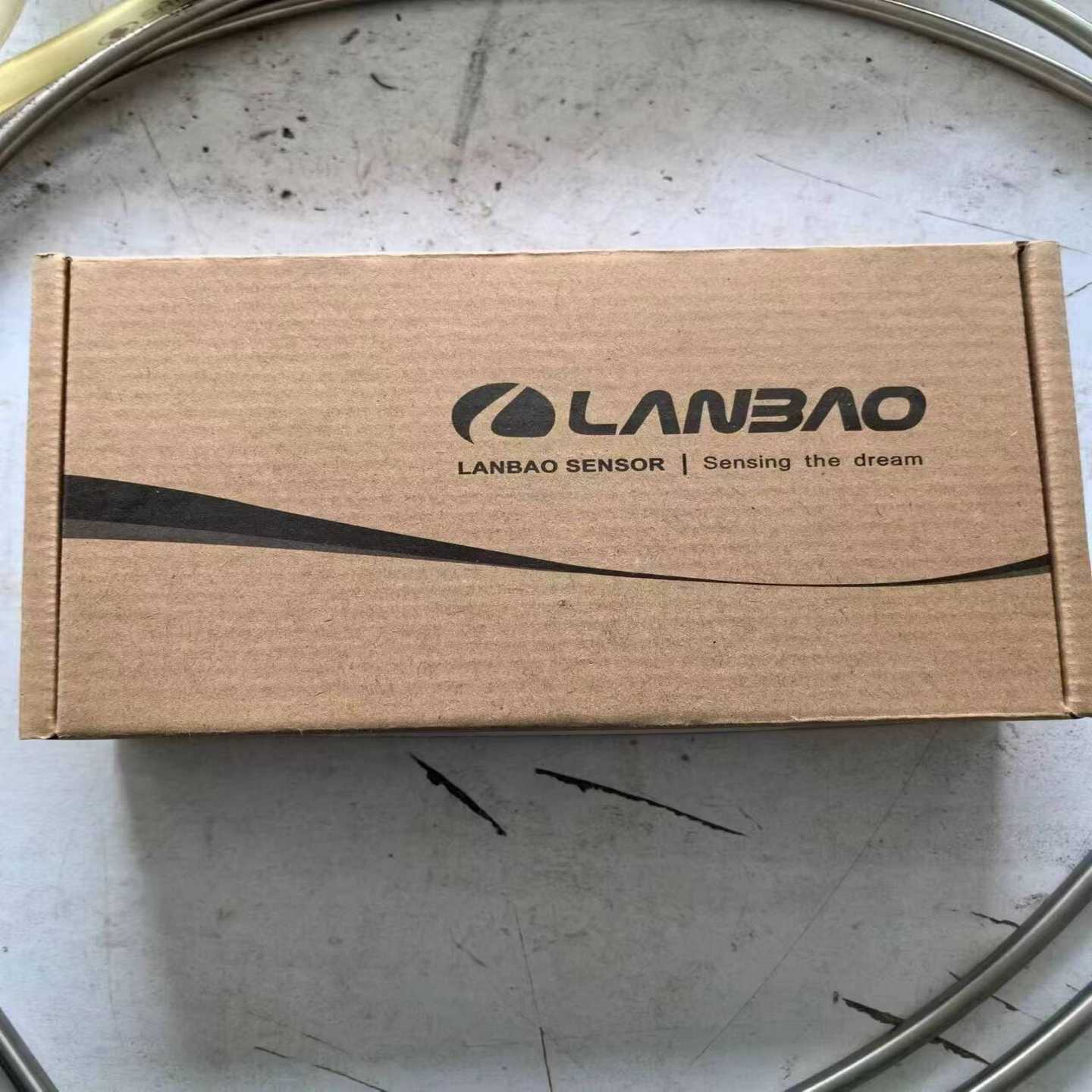 LANBAO塑料圆柱形M18电容式接近开关 CR18SCF0~询价