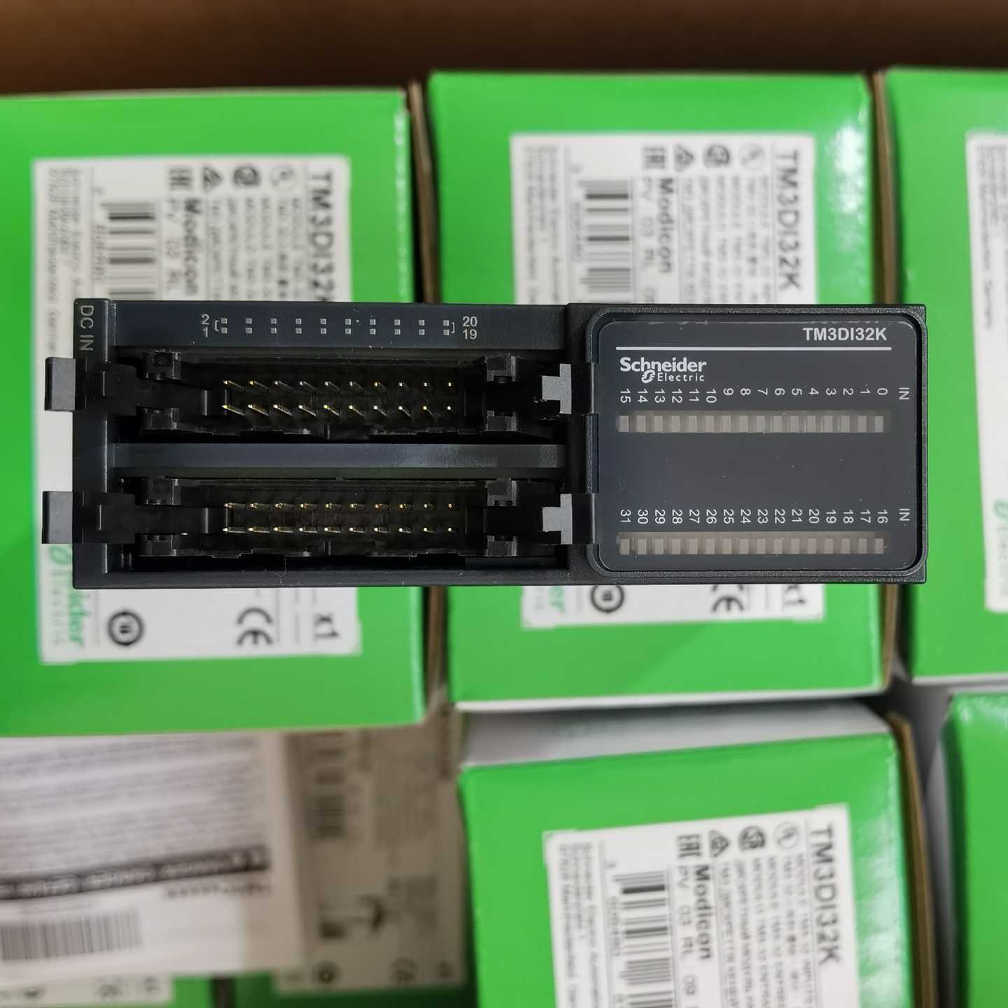 议价施耐德TM3模块32点输i入TM3DI32K现货/维修