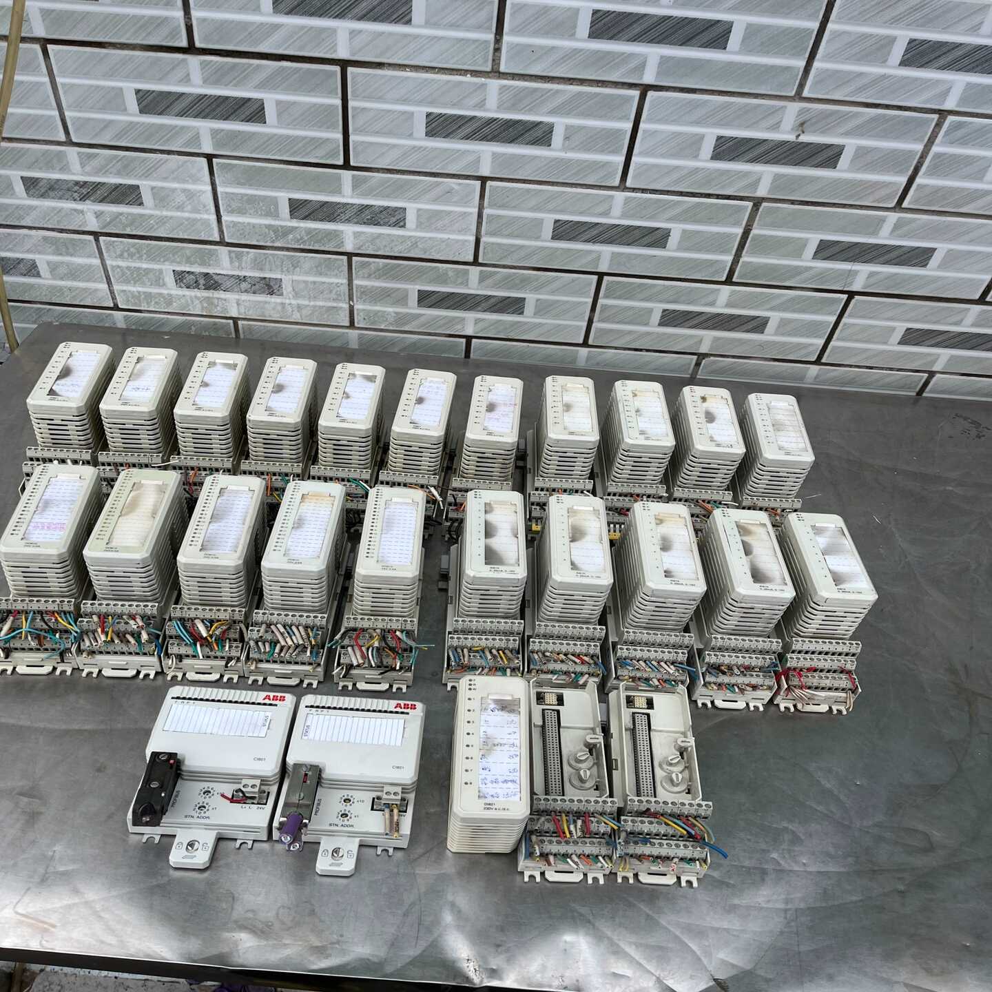 ABB模块DI811（1个全新带包装）、TB820V2（全--议价商品