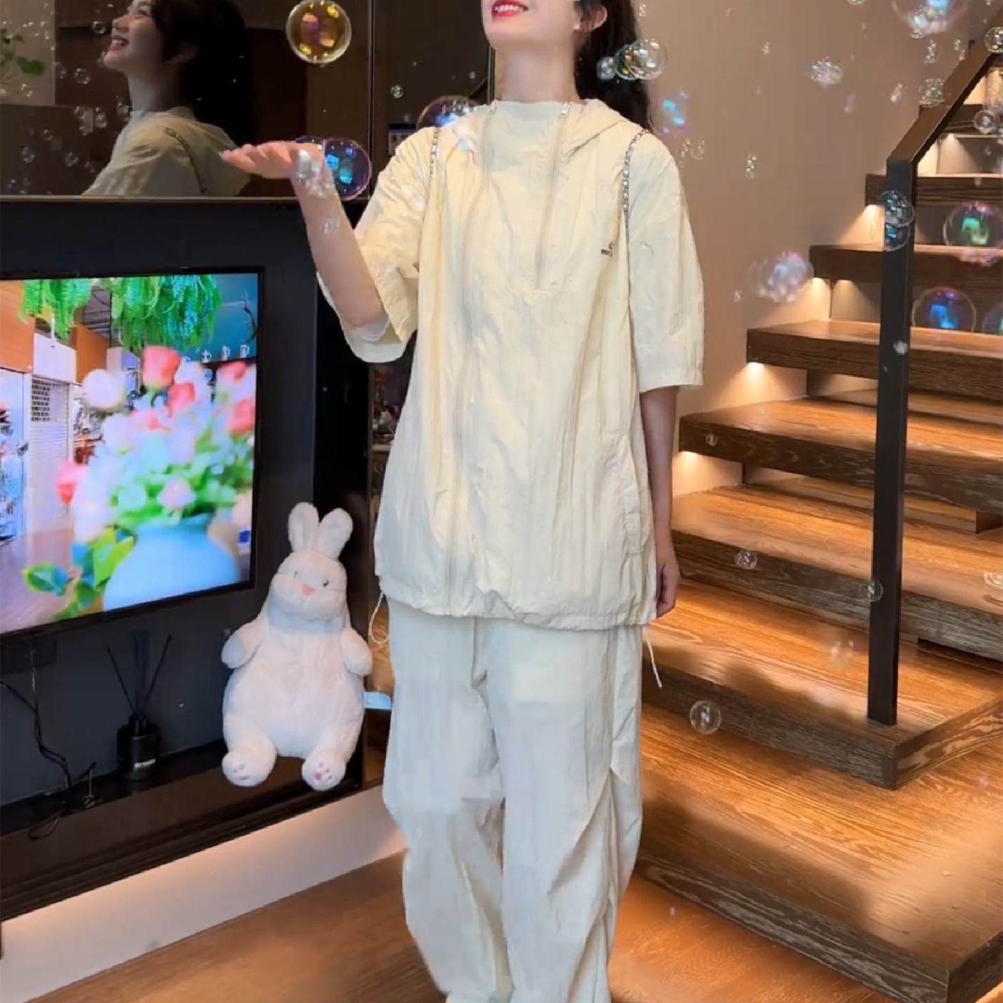 防紫外线轻薄透气户外防晒衣女夏季2024新款大码宽松休闲运动套装