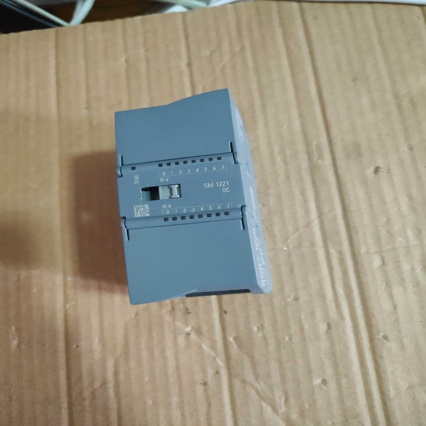 SM1221221-1BH32-0XB0很新很好的货。询价