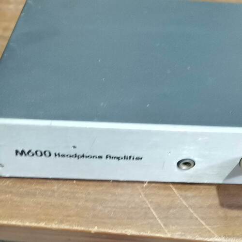 【询价】m600耳放，实物图 ，正常开机通电，AD823运放，正常使
