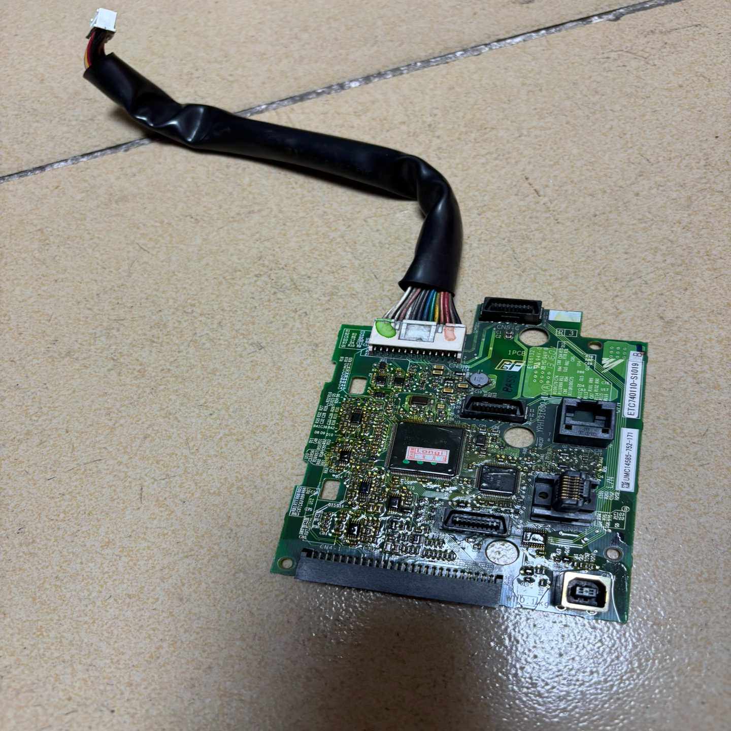 询价H1000安川变频器主板30KW，CIMR-HB4A0072