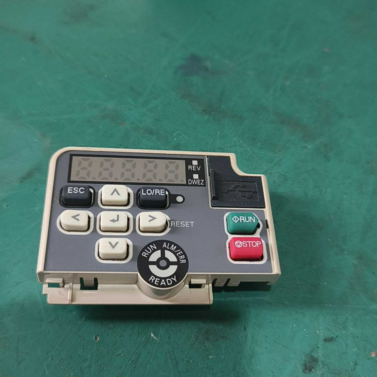 安川变频器操作面板CIPR-GA50B4004ABBA-C议价