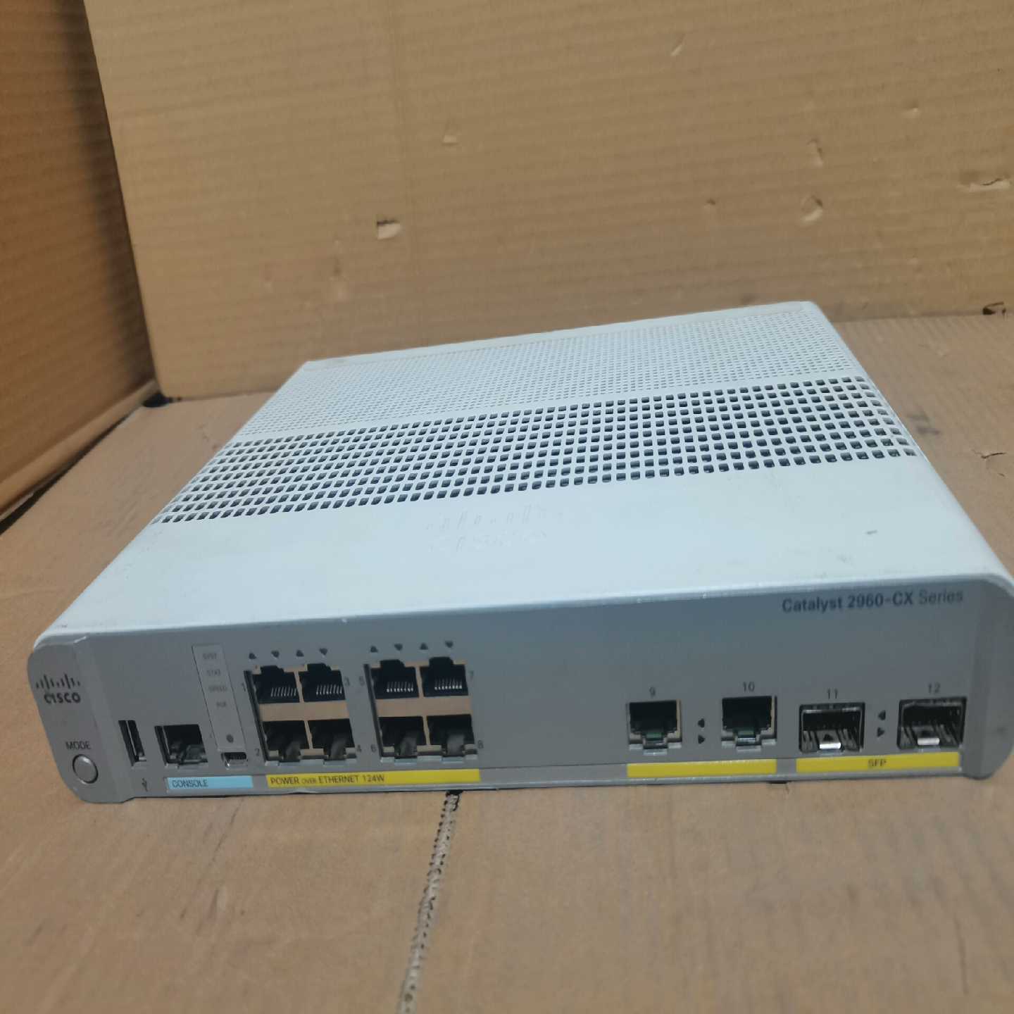 带供电cisco思科WS-C2960CX-8PC-L交换--议价商品