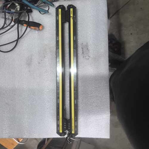 KEYENCE安全光栅一对，型号:GL-S24FH-
