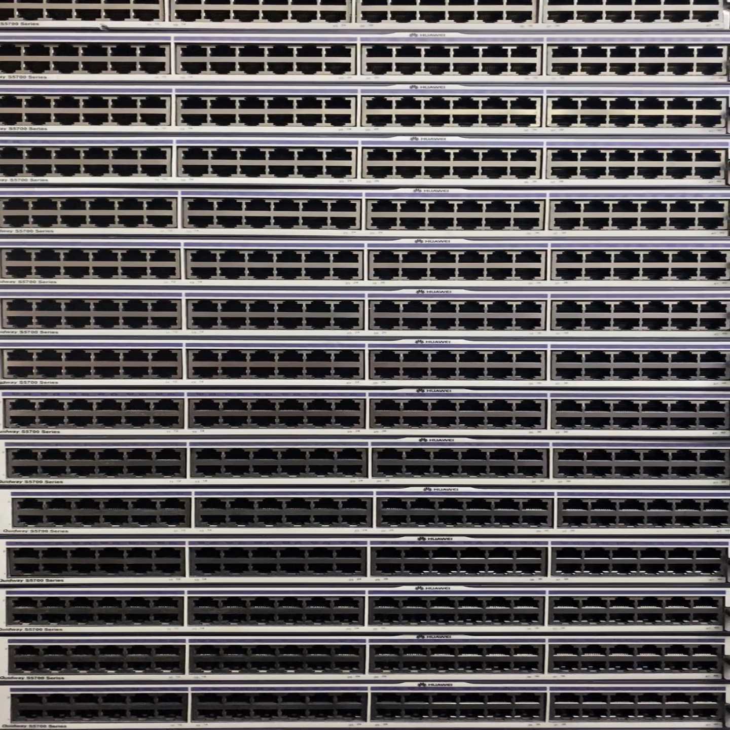 询价华为S5700-52C-SI48口三层千兆以太网交换机