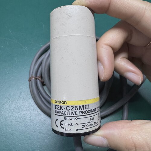 询-E2KC25ME1件电容式接近开关