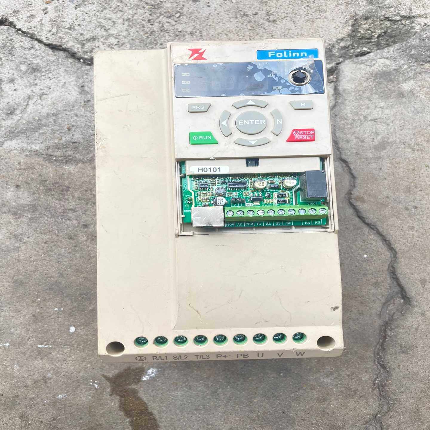 【请询价】富凌变频器H110T40075BX0上电显示E0006